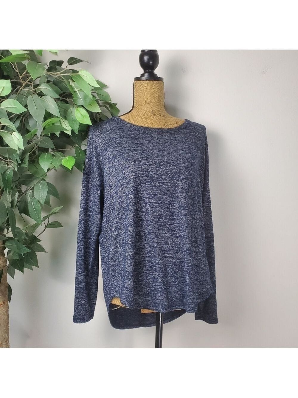 Time And Tru Women's Blue Long Sleeve Top Speckled Size Medium  8-10